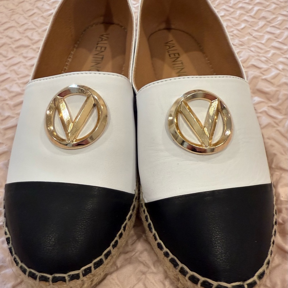 Valentino White Pineta Espadrille Flats Size
NWT EU 38